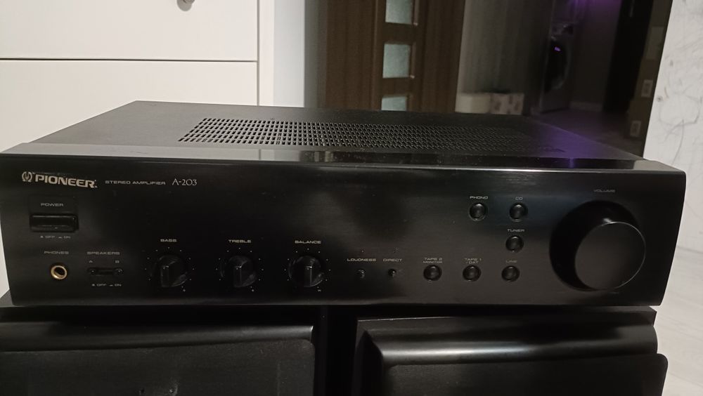 Pioneer A-203 – Amplificator stereo Hi-Fi, sunet cald și clar, vintage