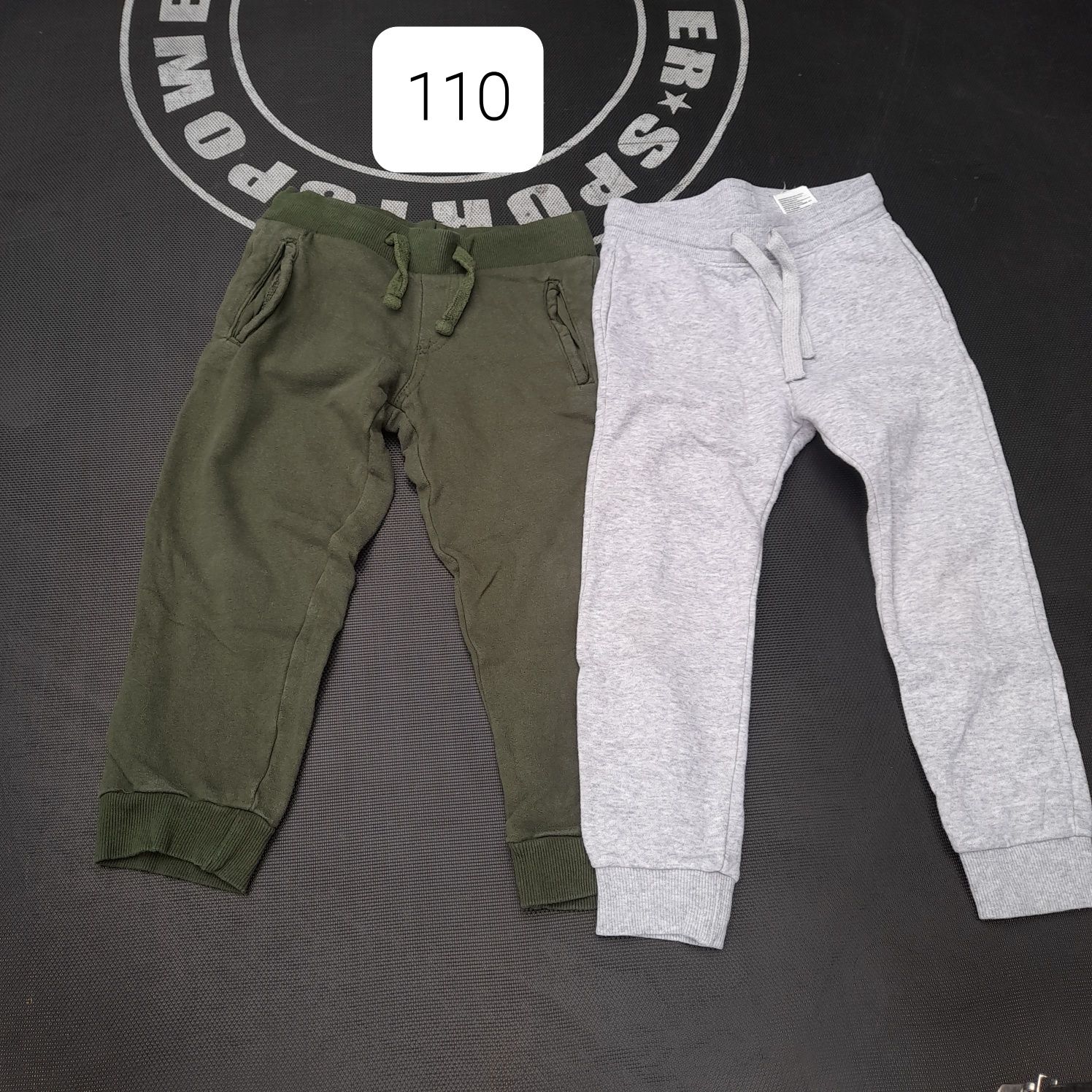 Lot  pantaloni 110 baiat