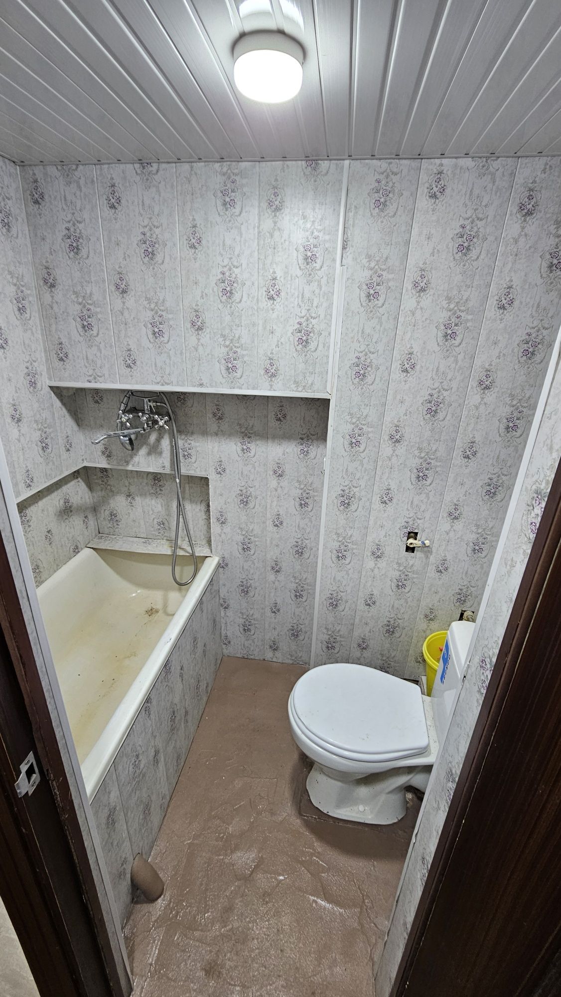 Продаю в Чирчике свою 1 комн.квартиру