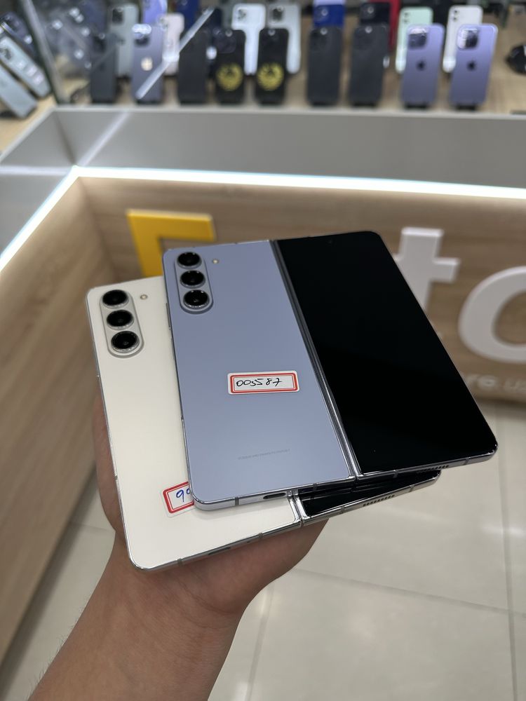 Samsung Z Fold 5