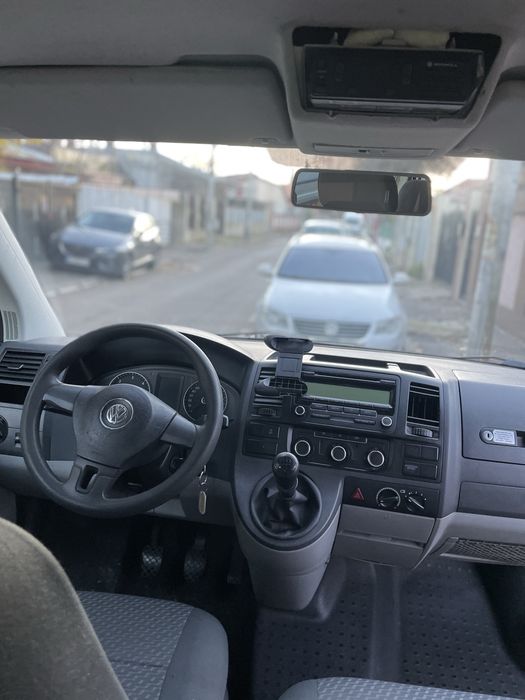 Dezmembrez VW transporter T5 2.0 TDI an 2013