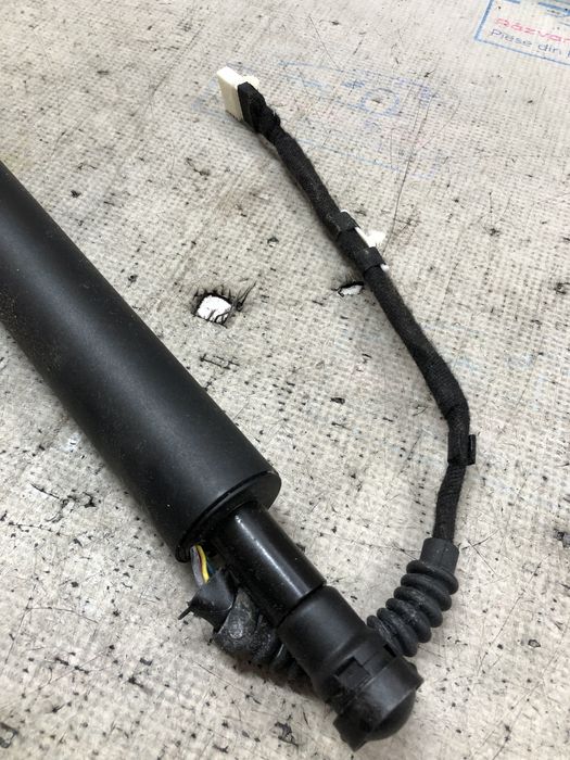 telescop hayon dreapta  bmw seria 3 gt f34 2013