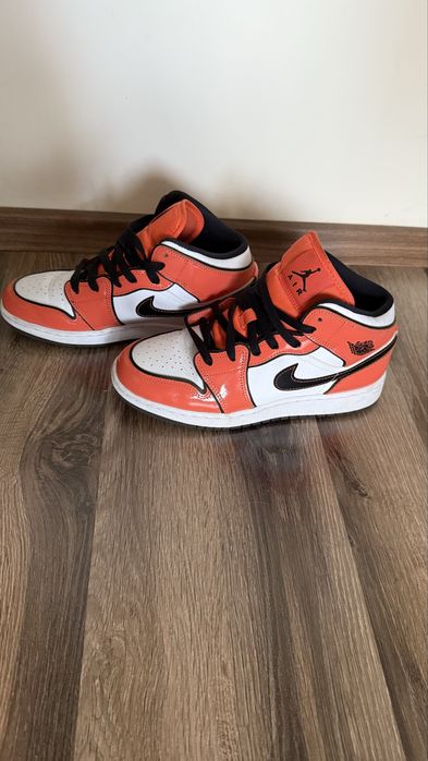 Маратонки Nike Air Jordan mid оранжеви, 38 номер