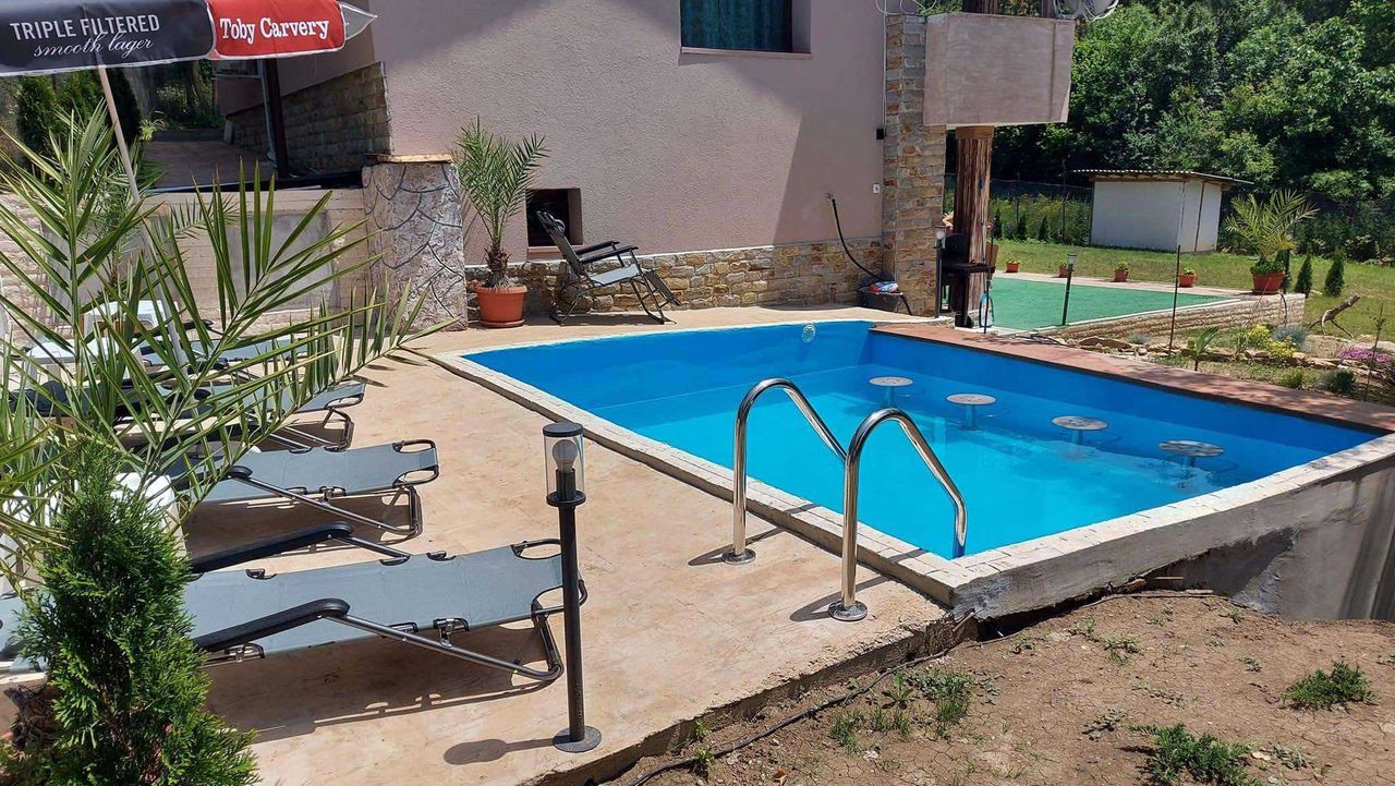 Дава се под наем Къща в Стара Загора, Студентско градче - 100 кв.м за 153 € - Снимка #1