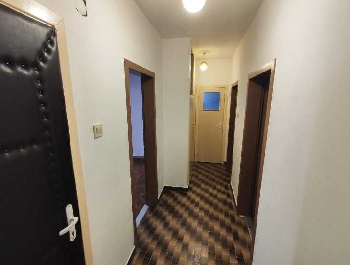 Дава се под наем Тристаен апартамент в Бургас, Възраждане - 75 кв.м за 191.25 € - Снимка #2