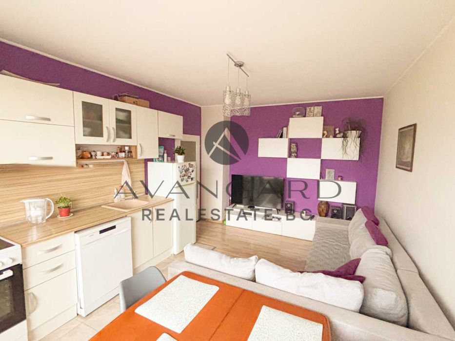 Продава се Тристаен апартамент в Пловдив, Христо Смирненски - 65 кв.м за 1768 €/кв.м - Снимка #1