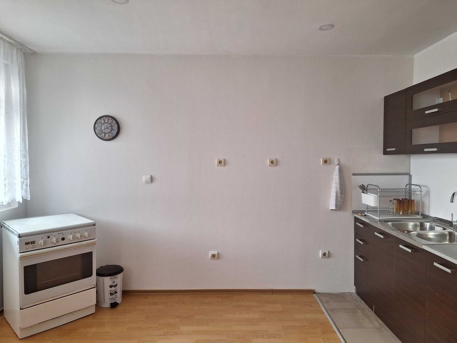 Дава се под наем Двустаен апартамент в Варна, Колхозен пазар - 65 кв.м за 408 € - Снимка #6