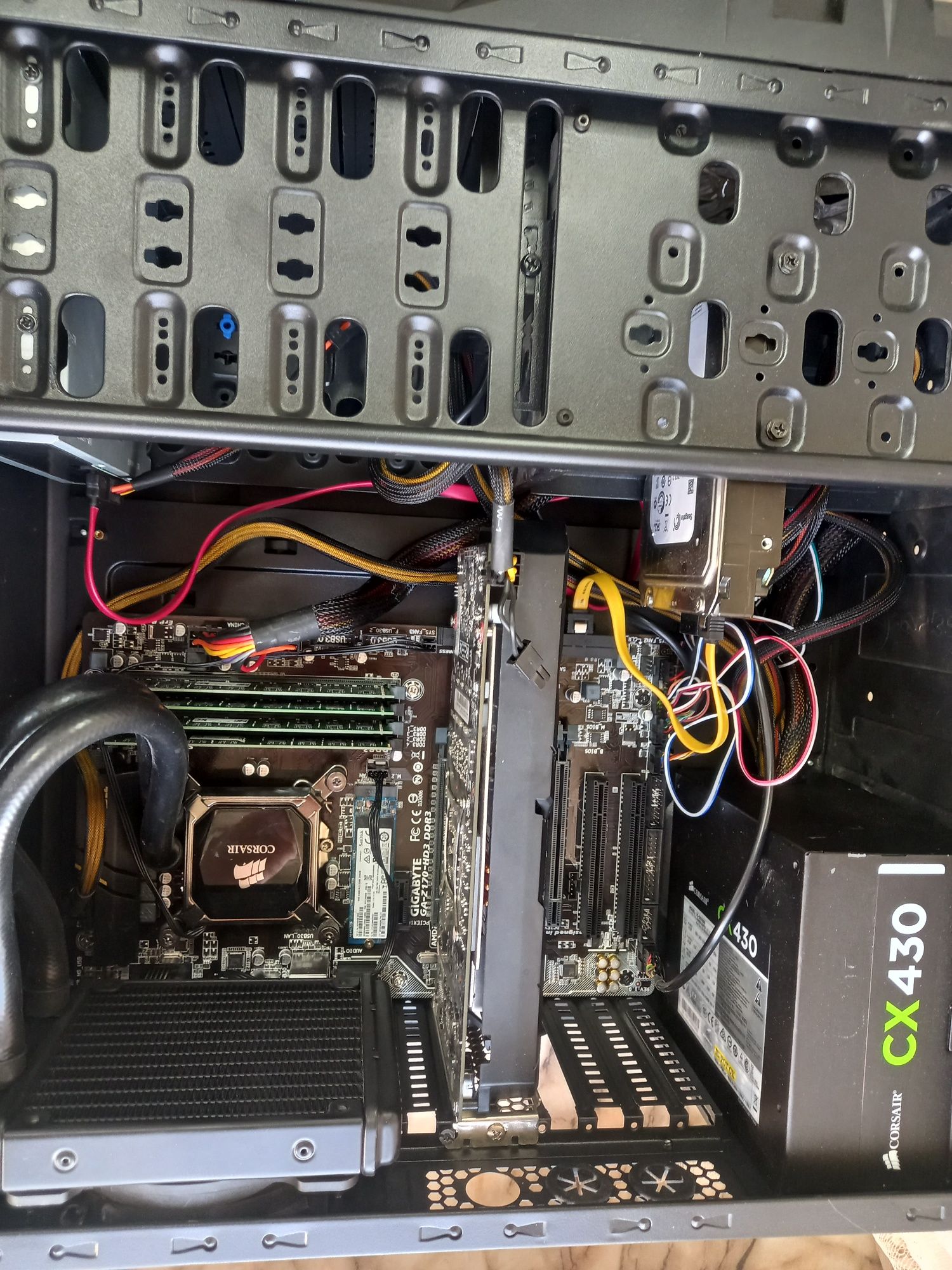 Геймърски компютър Intel Core i7-6700K 32gb ddr3 SSD GTX1060 6gb