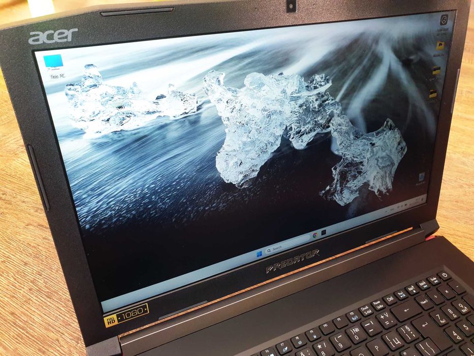 Геймърски Лаптоп Acer Predator Helios 300 N17C3, дисплей-17.3 инча