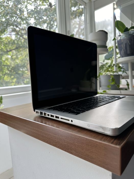 Apple MacBook Pro Mid 2009 13 inch + incarcator original