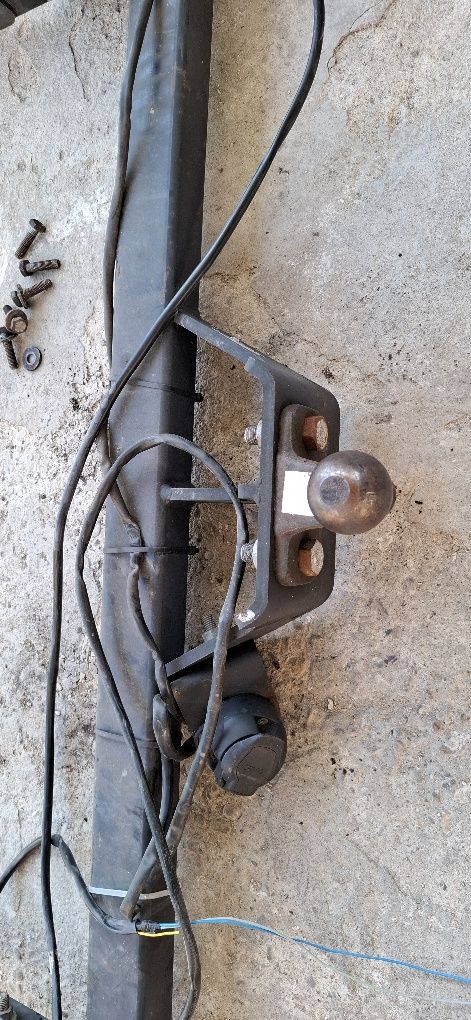 Carlig de remorcare Renault Trafic/Carlig Vivaro