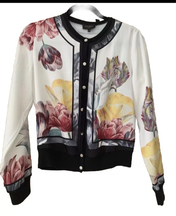 Нова жилетка , Ted Baker , M