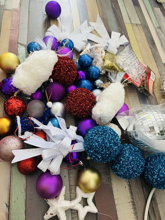 Lot decoratiuni globulete brad