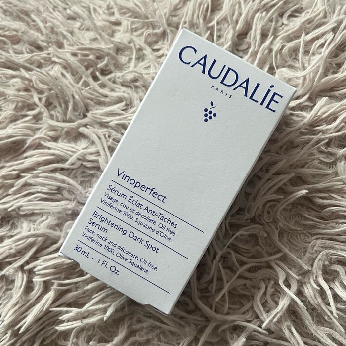 Caudalie Vinoperfect серум