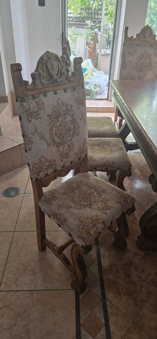 Masă si scaune Renașterea stejar