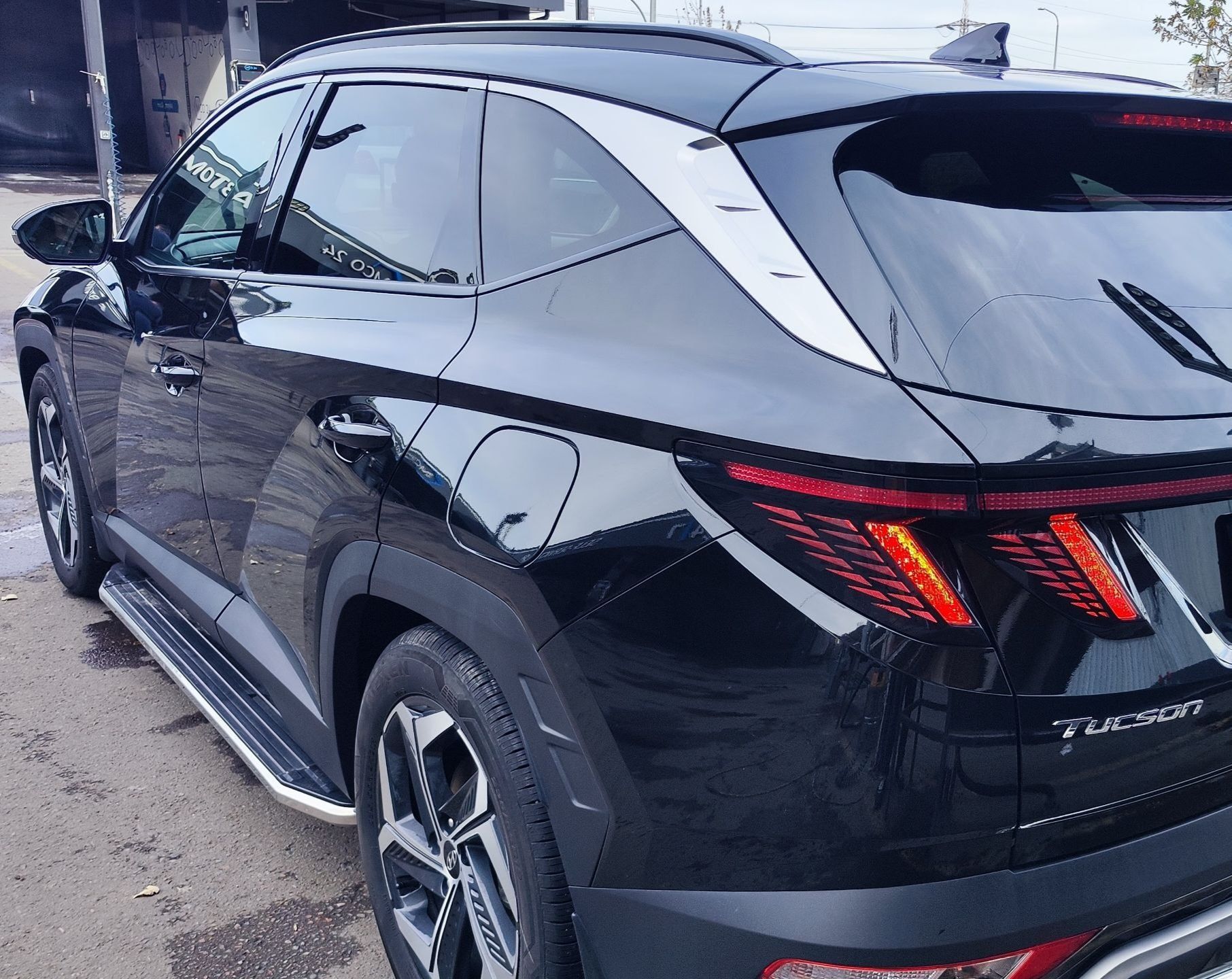 Продажа авто Хундай Туксон . Мотор 2500м2. Энг фулл позициями