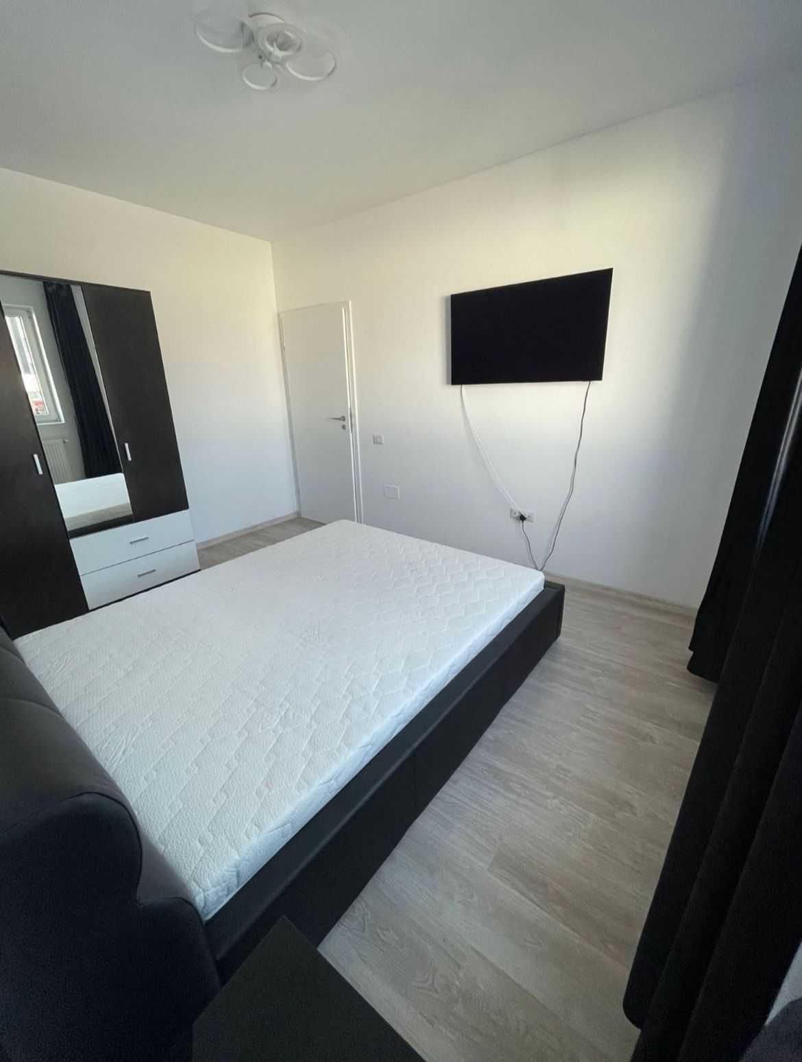 Vand apartament 2 camere cu gradina proprie zona Dobroesti Fundeni