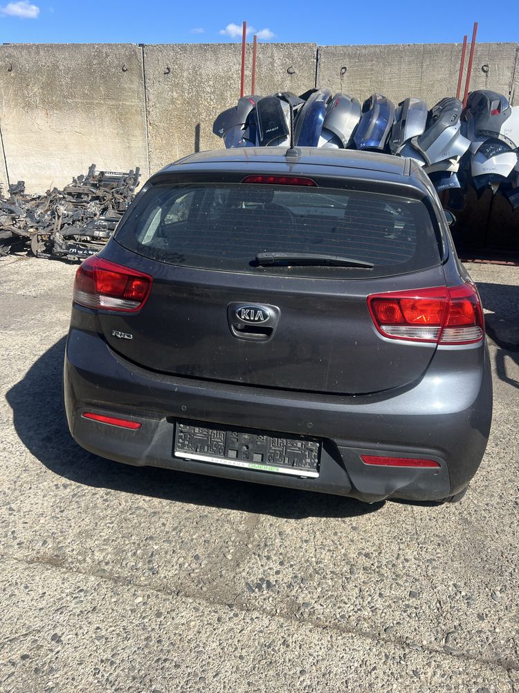 На части Kia Rio 1.2 1.4 i