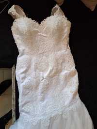 Официална рокля в бяло