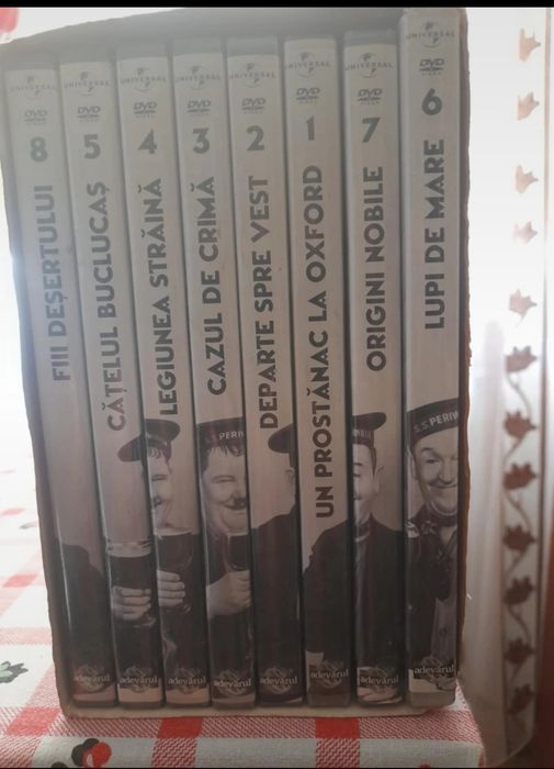 Set de 8 DVD-URI cu Stan și Bran