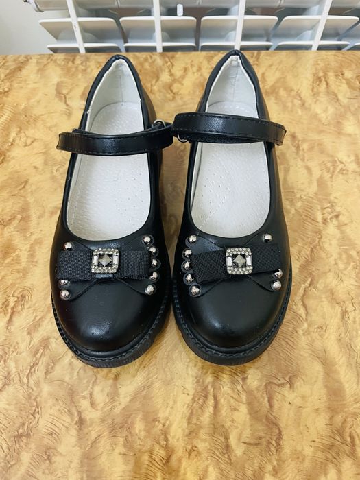 Qizlar uchun tufli 29 razmer