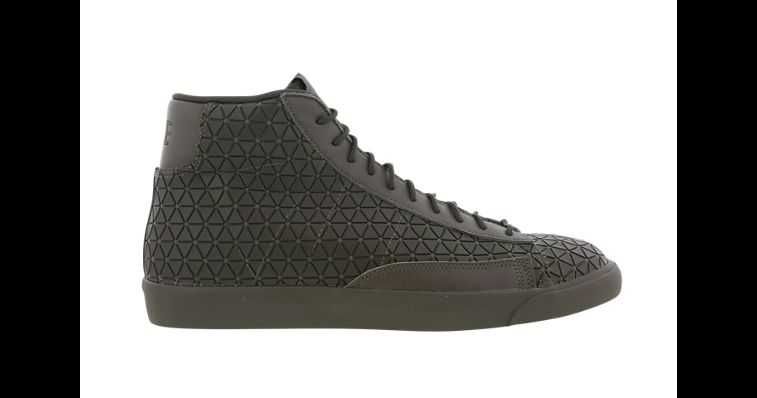 Adidasi Nike Blazer Mid Metric marimea  41 -LICHIDARE STOC-