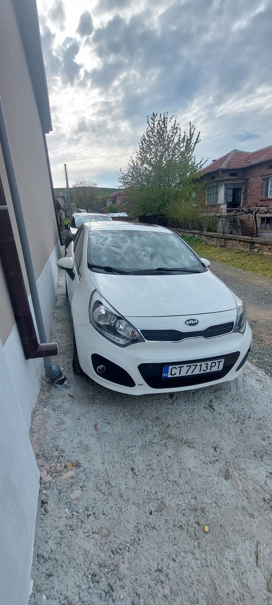 Кия Rio 1.4crdi 90k 2013