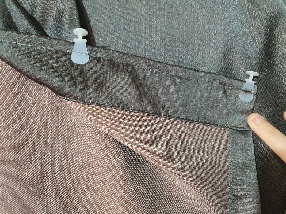 Плътни завеси 2 броя 55 лева.