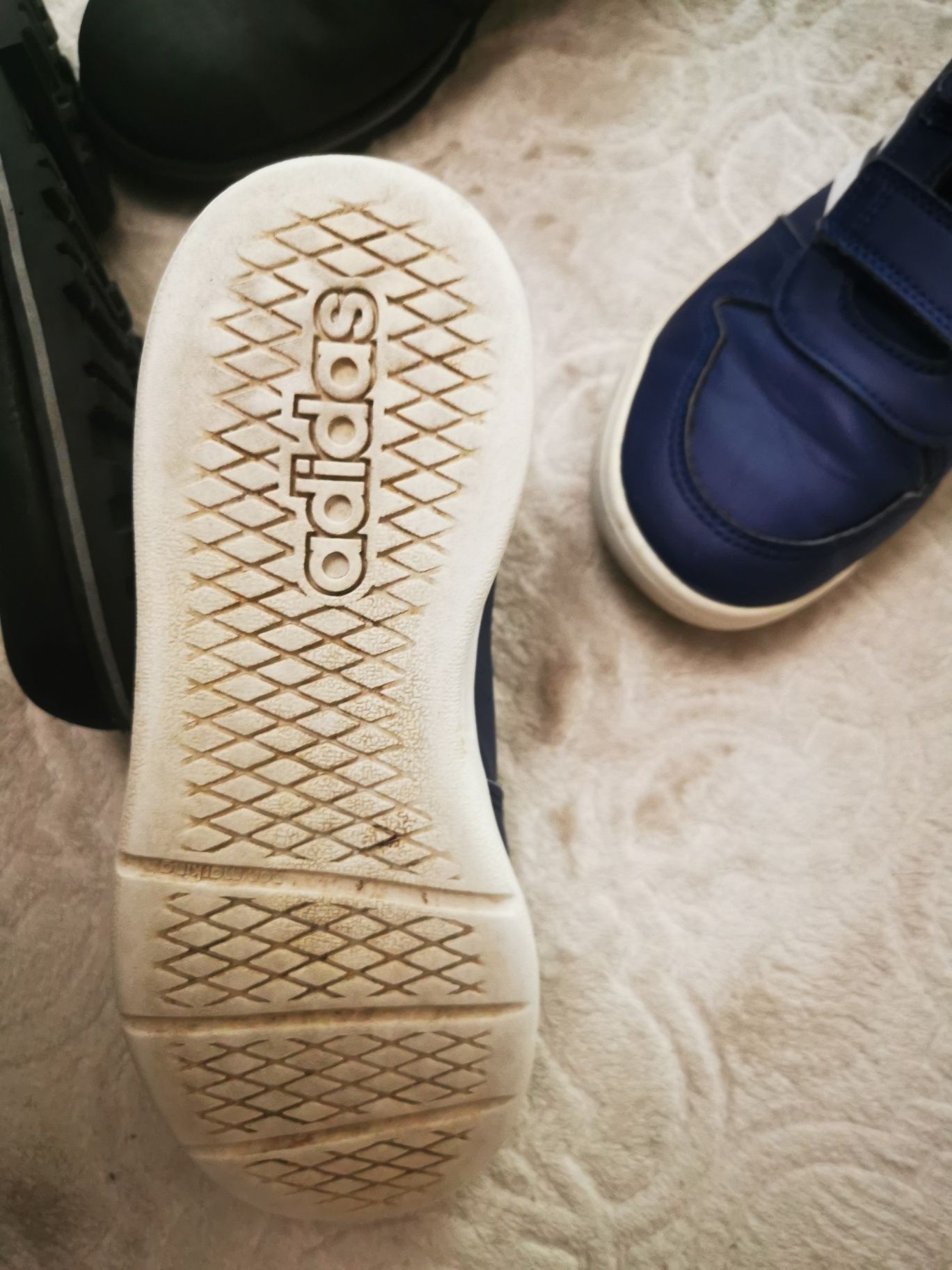 Лот Зимни Timberland 35.5 и есенни маратонки Adidas 35 номер#боти#боту