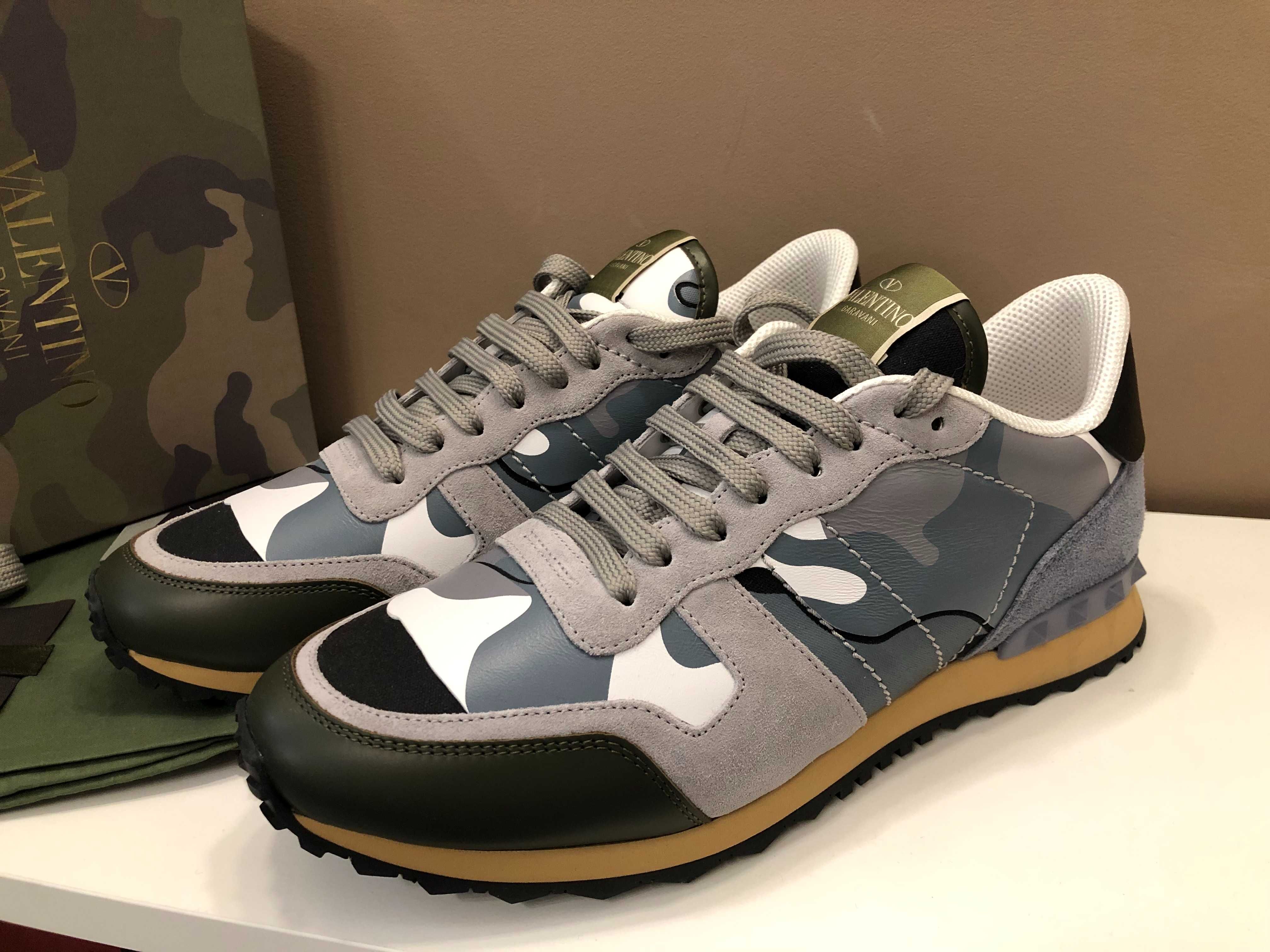 Valentino Garavani sneakers 42 autentici, full box, retail 580 euro