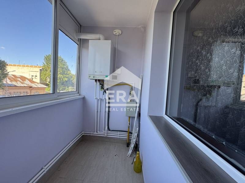 Продава се Двустаен апартамент в Силистра, Център - 68 кв.м за 1556 €/кв.м - Снимка #9