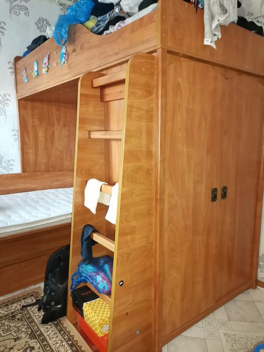 Кровать двухъярусная