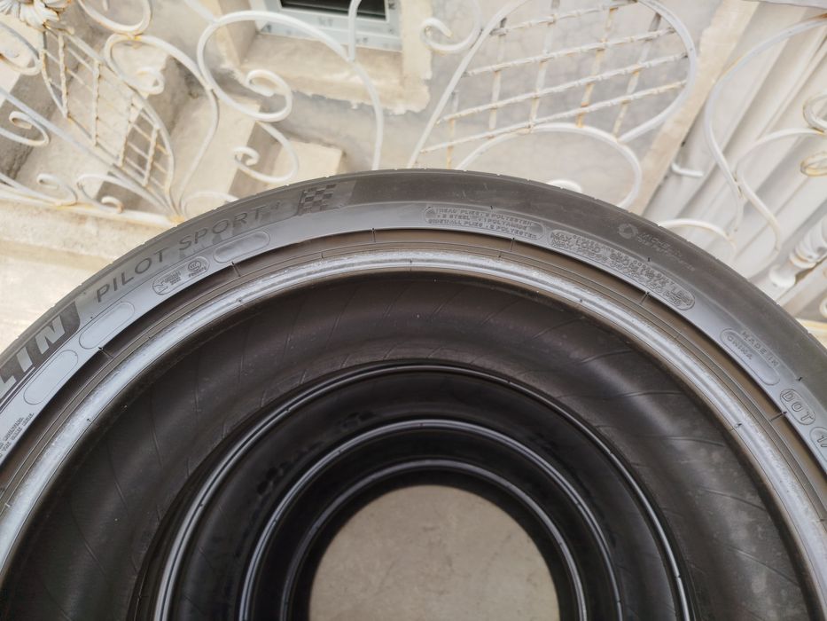 245 45 R19 Shina Michelin