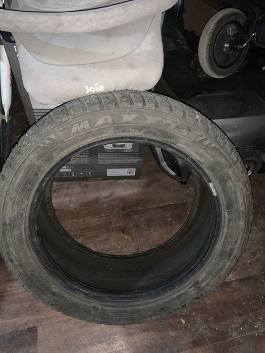 Зимние шины Maxxis R17