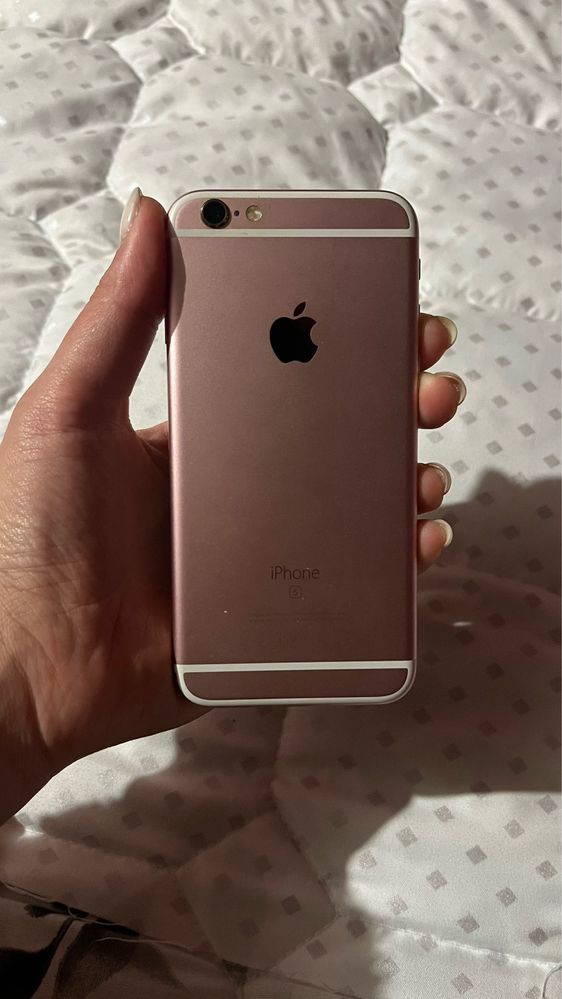 Айфон 6 s в хорошем состояние экран не открывлся ни разу