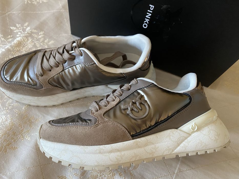 Оригинални дамски спортни ибувки размер 39, 25 см стелка. Модел 2025 г