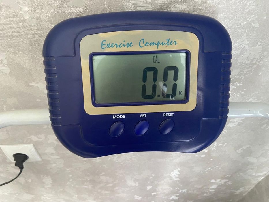 Продам беговую дорожку