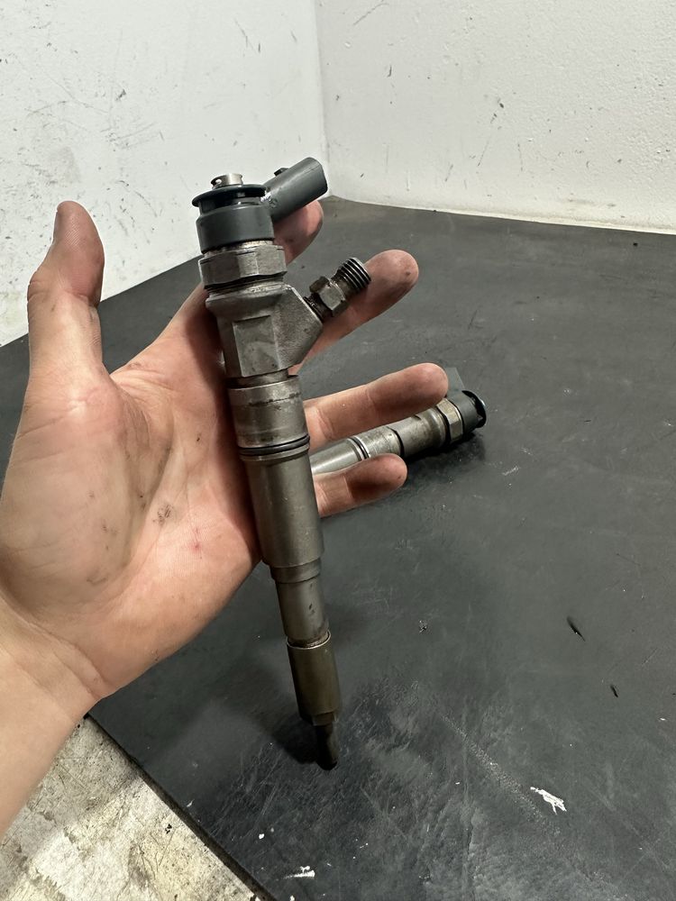Injector injectoare BMW Seria 3 E46 320d M47 | 7794435 | 0445110209