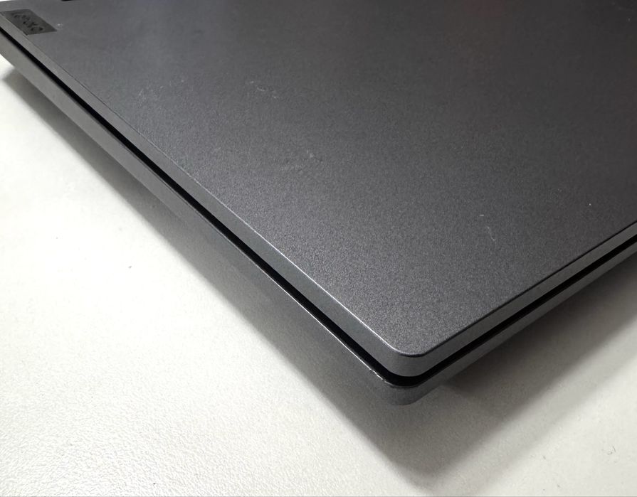 Laptop Lenovo LOQ 15IRX9
