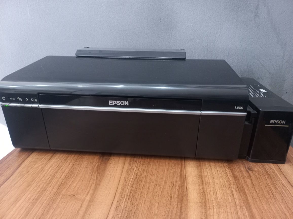 Продаётся принтер   Epson L 805 почти новый