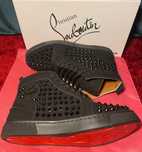 Louboutin 43 dm whapp