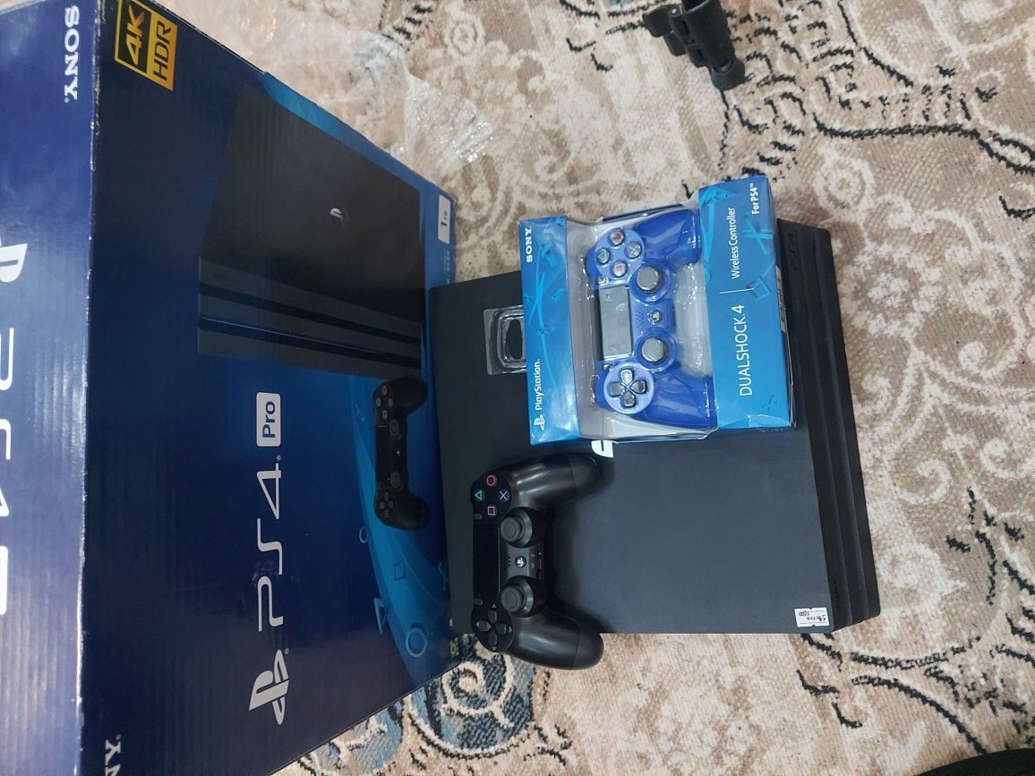 Ps4 pro 1Tb xotirasida oyinlari bor