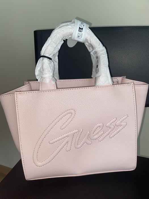 Розова чанта Guess