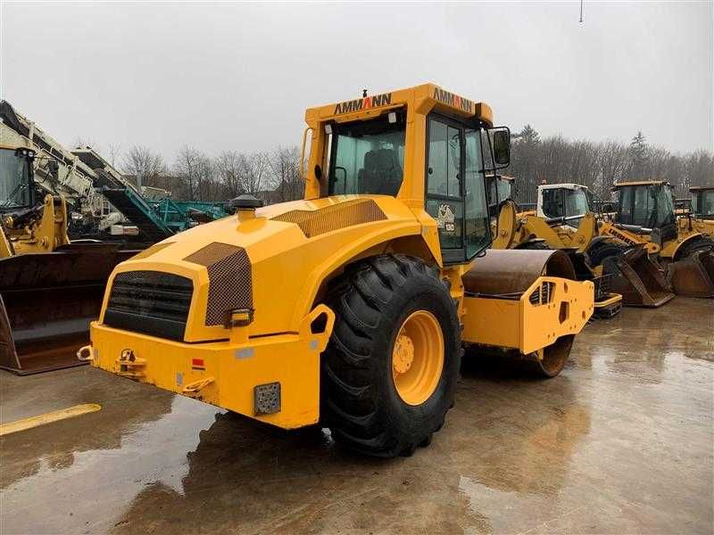 Vand cilindru compactor AMMANN ASC130D