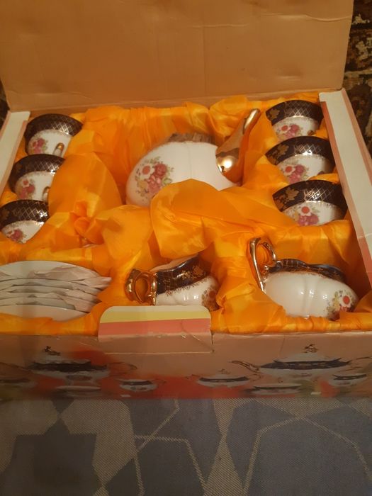 Чайный сервис. Новый.  На 6 персон.