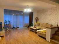 Se inchiriaza casa 3 dormitoare, living, dining, garaj Str Muntenia