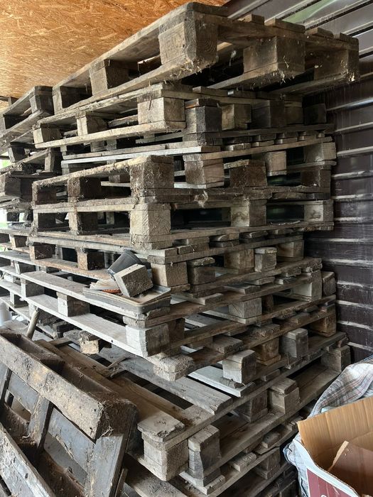 Поддоны в нормальном состоянии