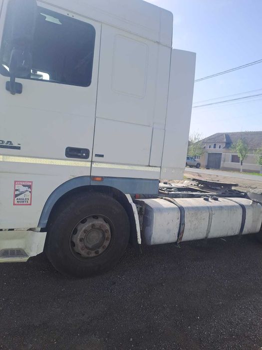 Vand sau dezmembrez daf xf