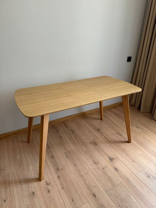 Кухонный стол новый 135×70 см.