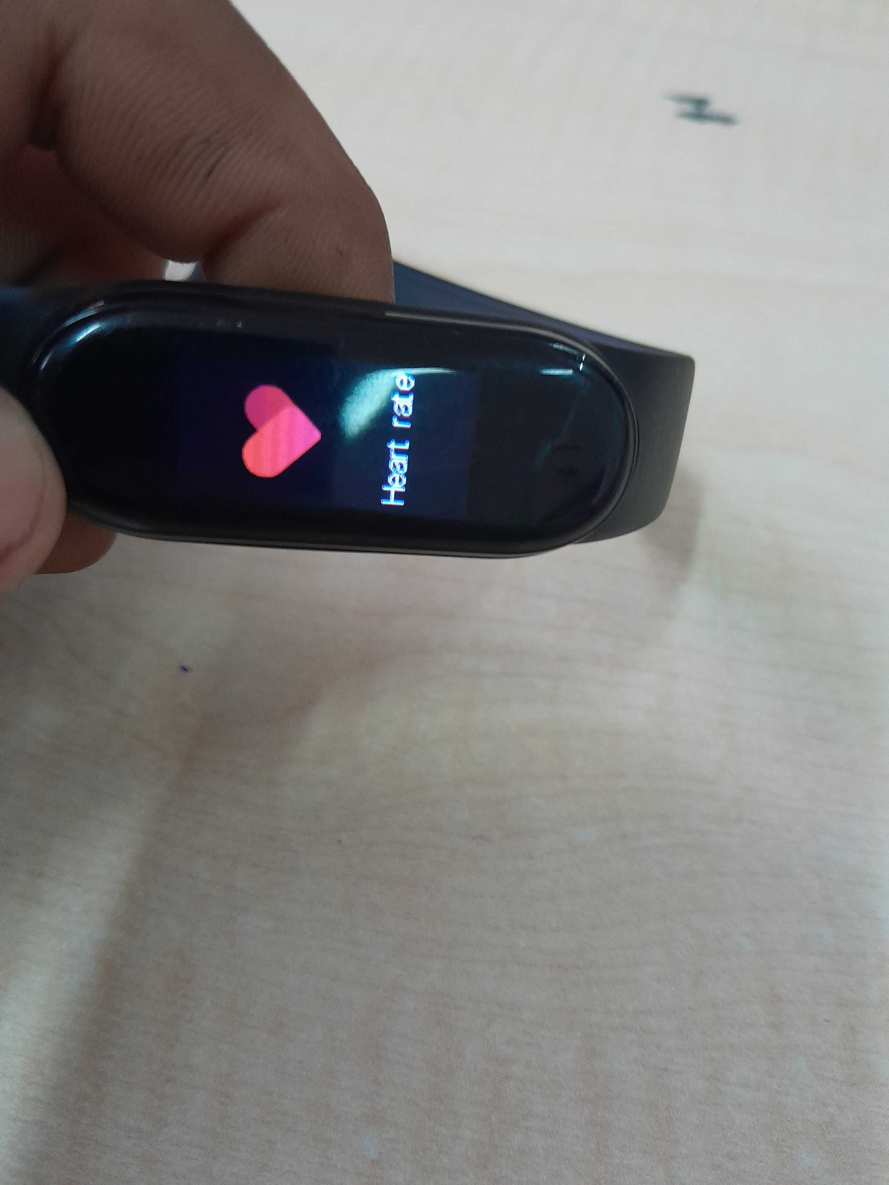 Vand bratara fitnes xiaomi mi band 7